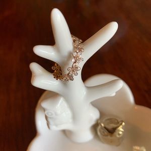 Repeating Flower Pandora Ring ✨